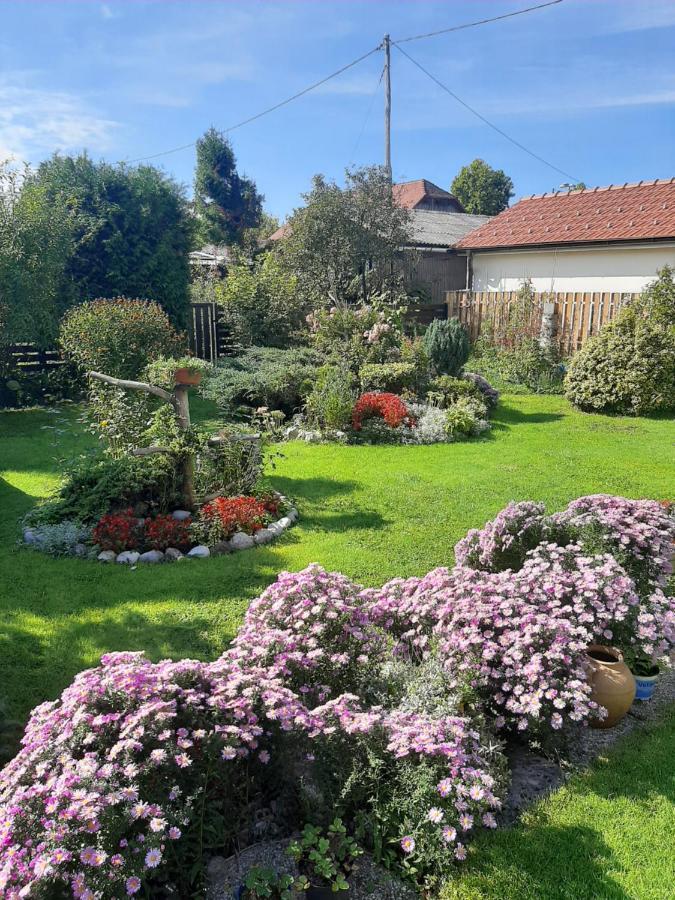 Holiday Home Livada Lublaň Exteriér fotografie